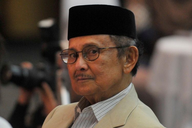 Detail Foto Presiden Habibie Nomer 38