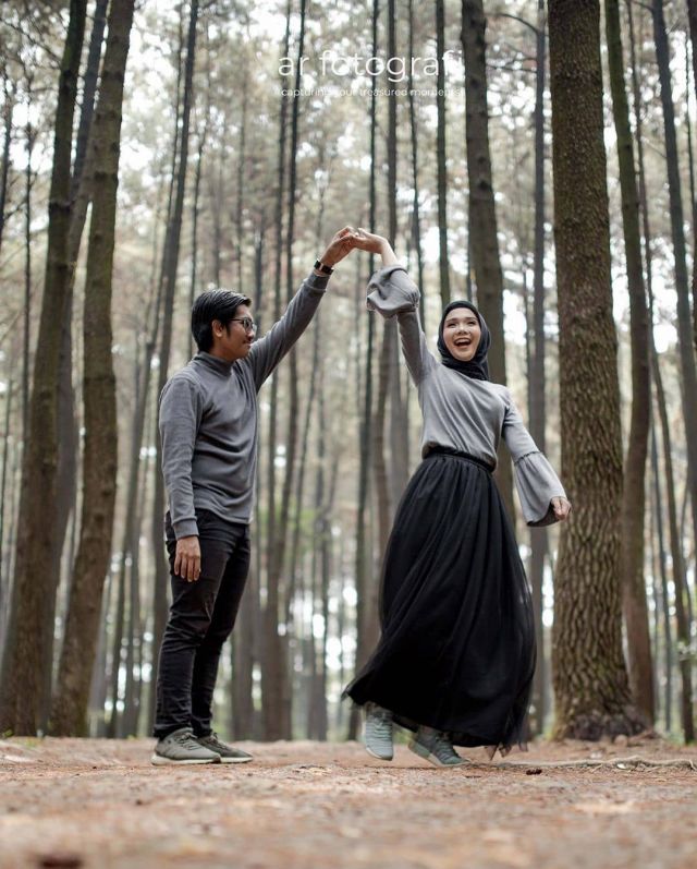 Detail Foto Prewed Casual Outdoor Nomer 20