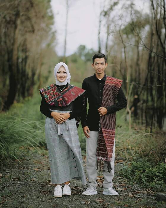 Detail Foto Prewed Casual Outdoor Nomer 29