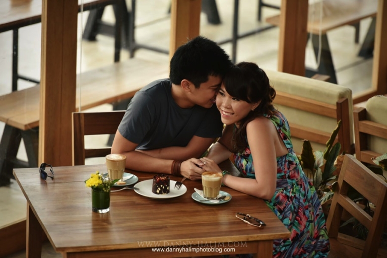 Detail Foto Prewed Di Cafe Nomer 36