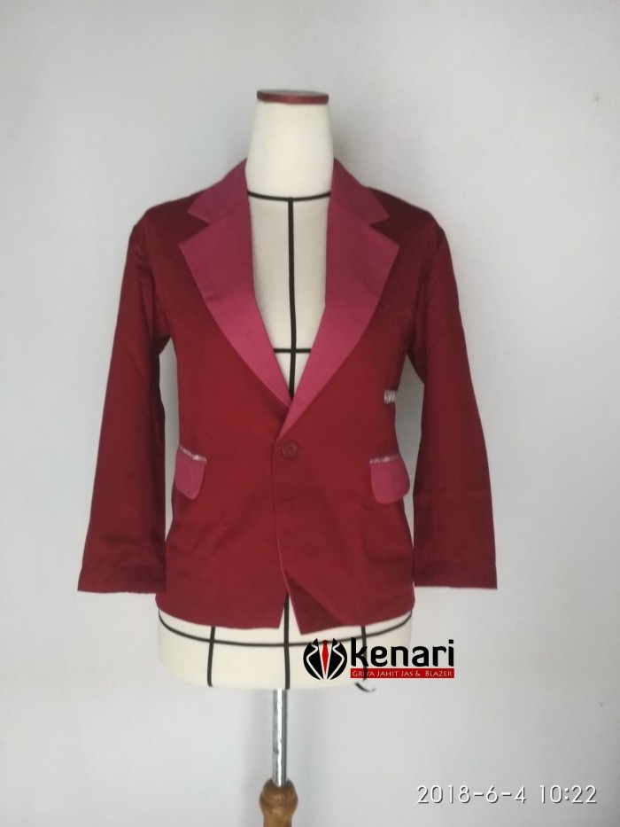 Detail Blazer Merah Maroon Wanita Nomer 42