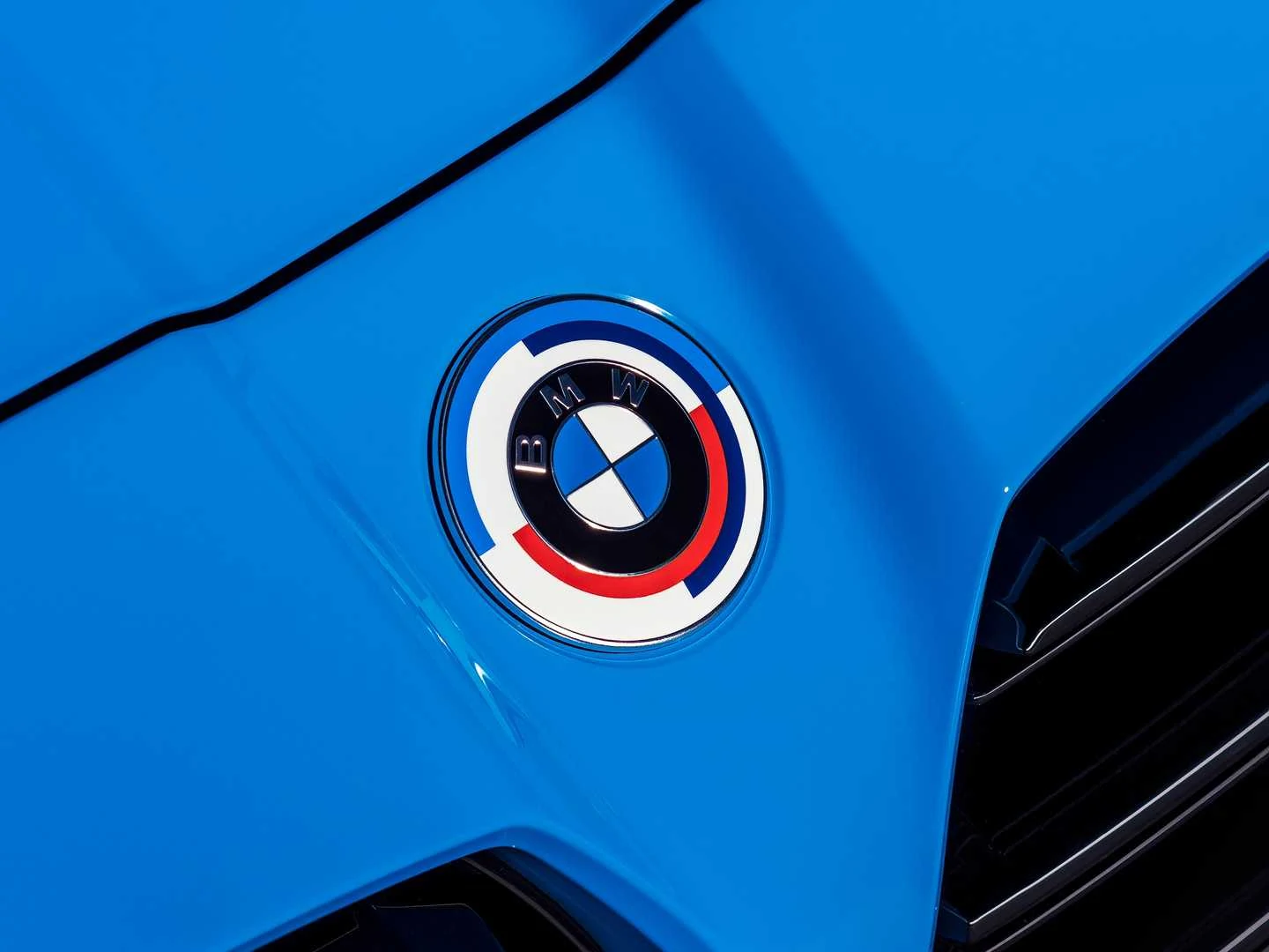 Detail Bmw Logo Background Nomer 51