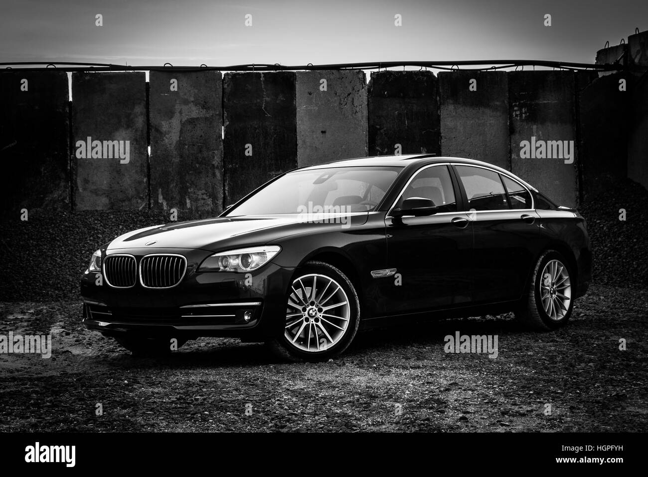 Detail Bmw Serie 7 F01 Nomer 25