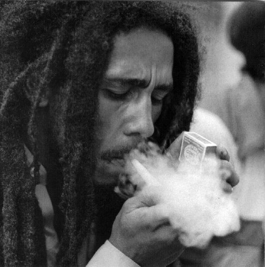 Download Bob Marley Black And White Wallpaper Nomer 10