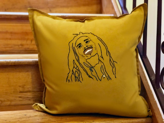 Detail Bob Marley Pillow Nomer 29