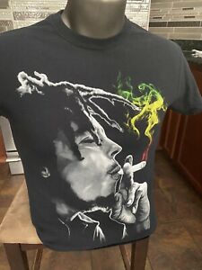 Detail Bob Marley Smoking Shirt Nomer 50