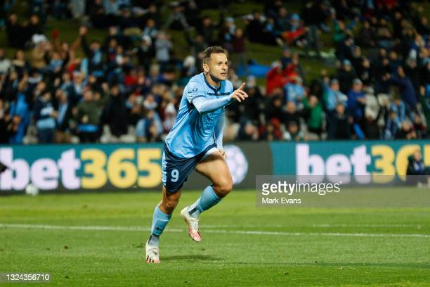 Detail Bobo Sydney Fc Nomer 21