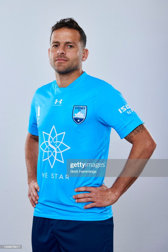 Detail Bobo Sydney Fc Nomer 27