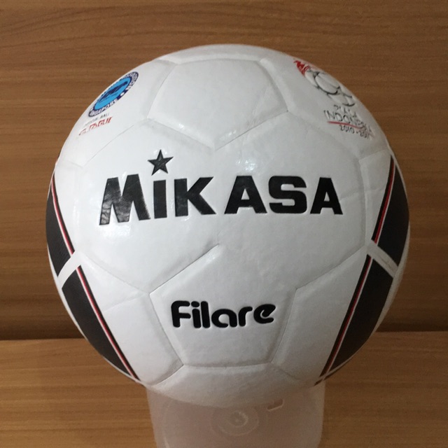 Detail Bola Sepak Mikasa Nomer 35