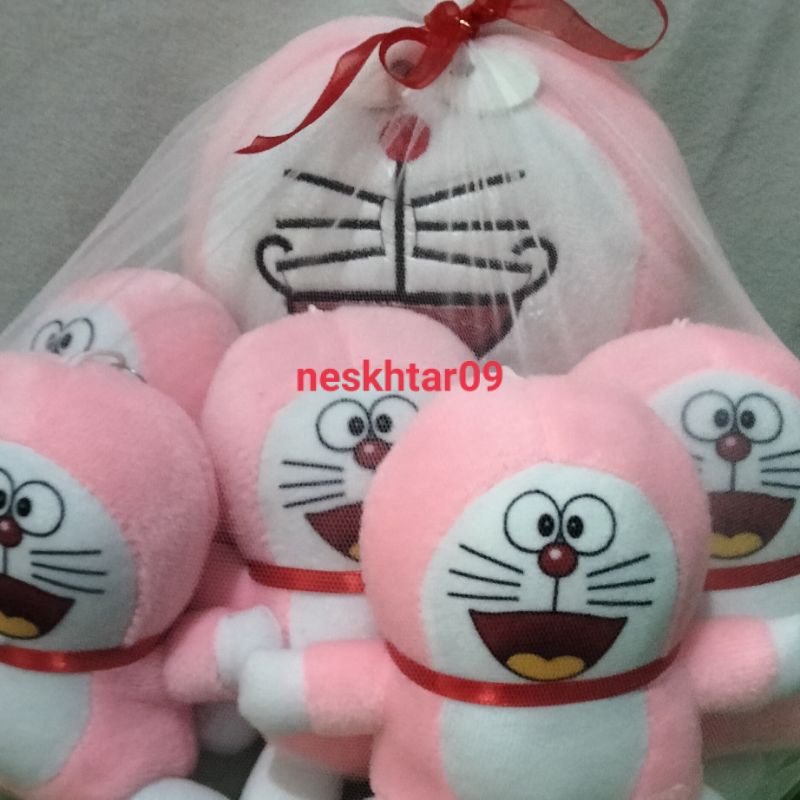 Detail Boneka Doraemon Pink Nomer 45