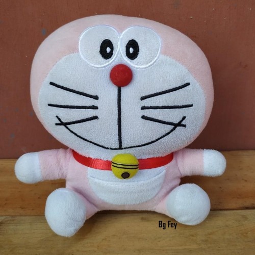 Detail Boneka Doraemon Pink Nomer 48