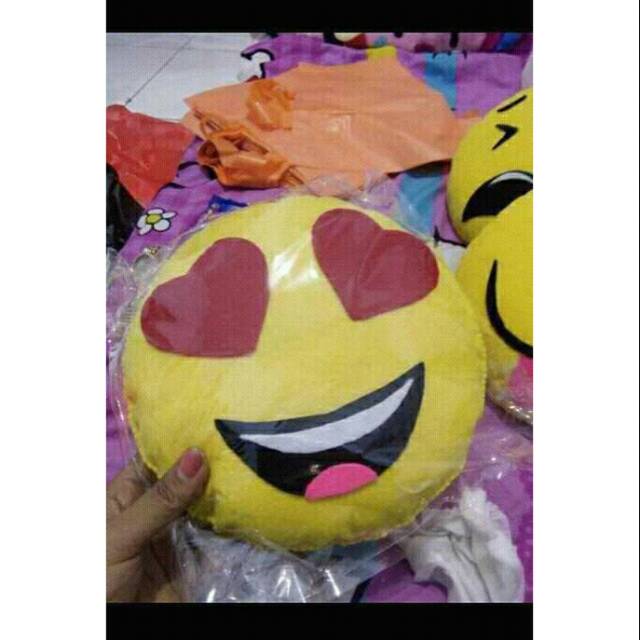 Detail Boneka Emoticon Dari Kain Flanel Nomer 18