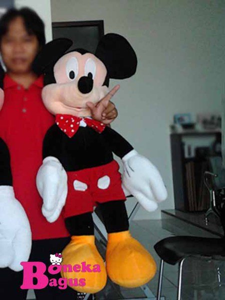 Detail Boneka Mickey Mouse Jumbo Nomer 43