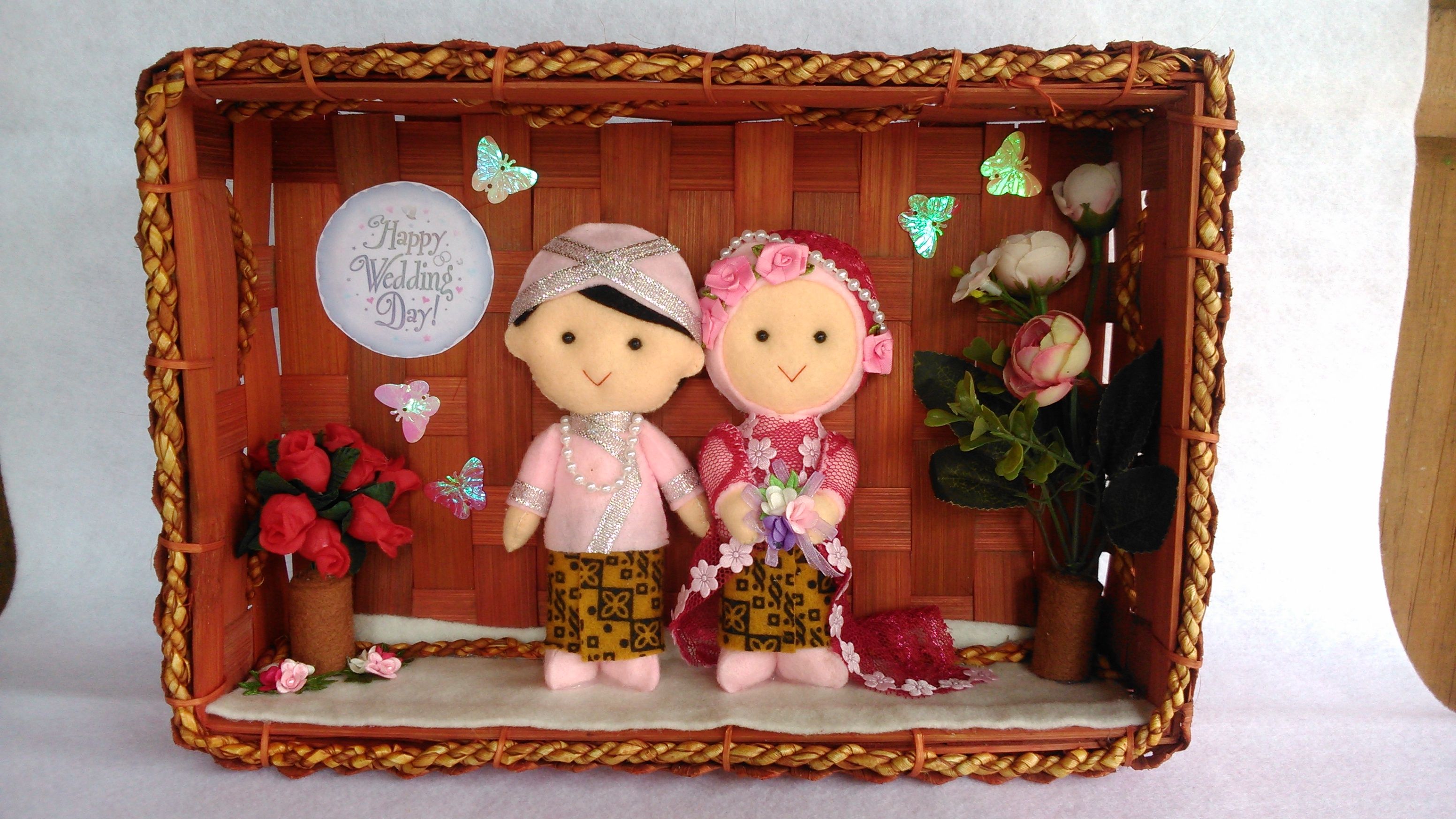 Detail Boneka Pengantin Flanel Nomer 21