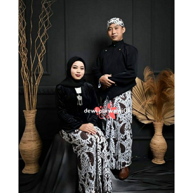 Detail Foto Prewedding Baju Adat Jawa Nomer 24