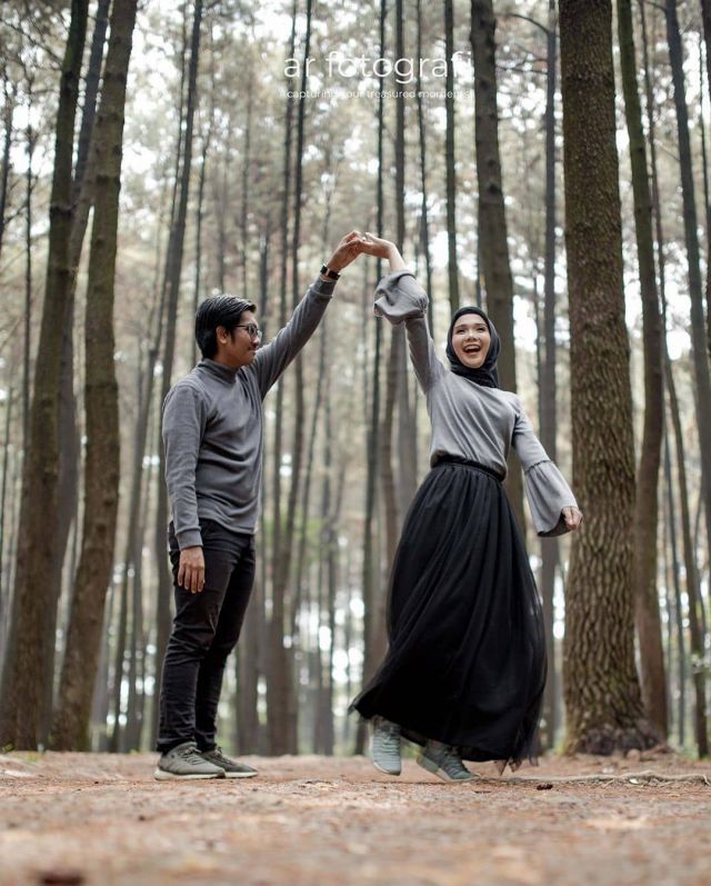 Detail Foto Prewedding Casual Outdoor Nomer 19