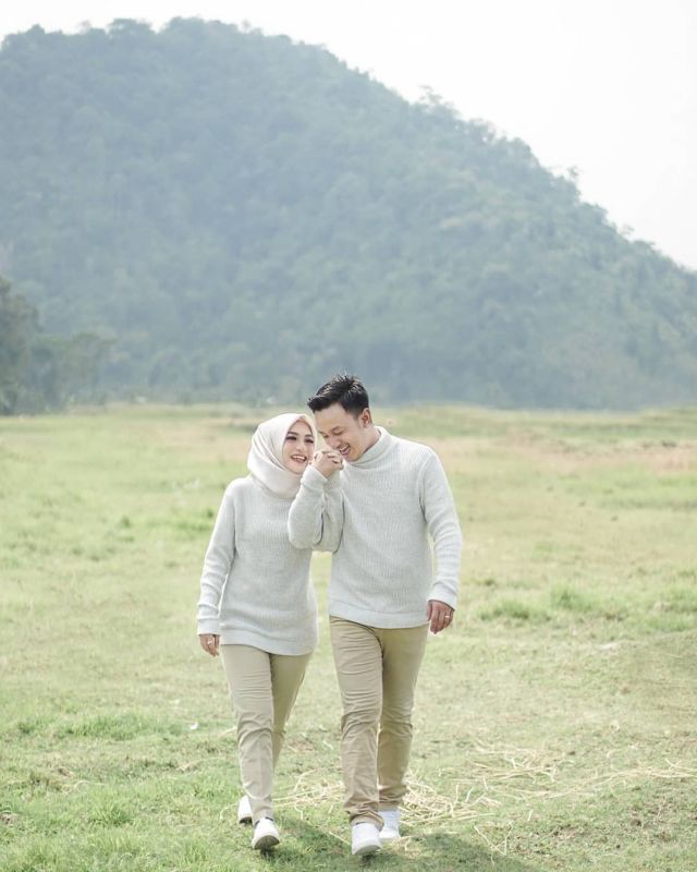 Detail Foto Prewedding Casual Outdoor Nomer 6