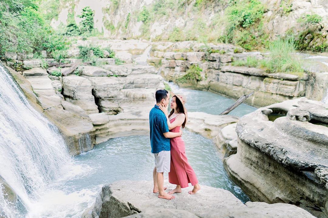 Detail Foto Prewedding Di Air Terjun Nomer 12