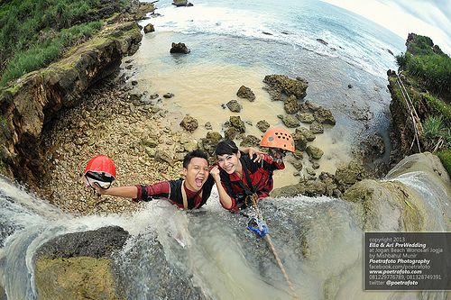 Detail Foto Prewedding Di Air Terjun Nomer 21