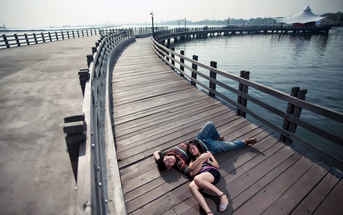 Detail Foto Prewedding Di Ancol Nomer 3