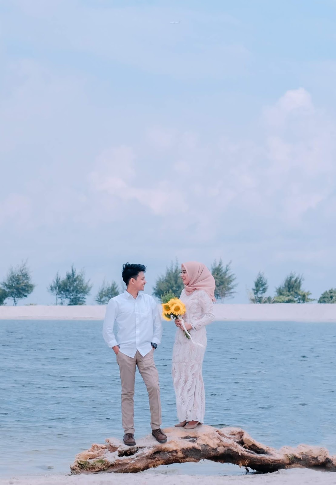 Detail Foto Prewedding Di Ancol Nomer 55