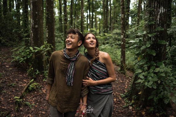 Detail Foto Prewedding Di Hutan Nomer 14