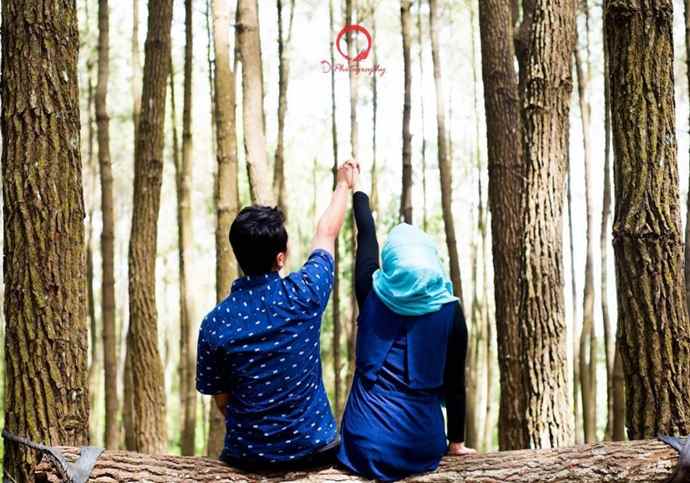 Detail Foto Prewedding Di Hutan Pinus Nomer 52