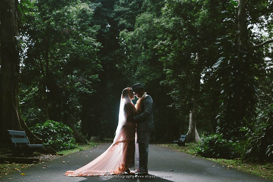 Foto Prewedding Di Kebun Raya Bogor - KibrisPDR