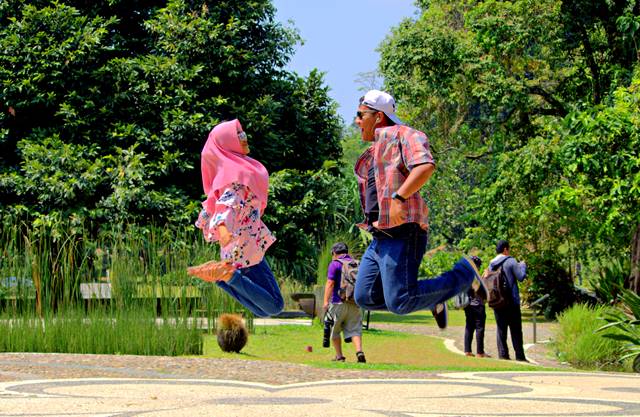 Detail Foto Prewedding Di Kebun Raya Bogor Nomer 25