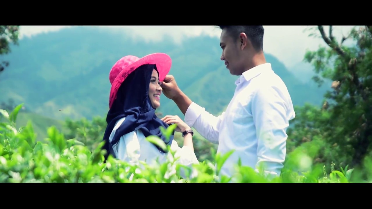 Detail Foto Prewedding Di Kebun Teh Nomer 48