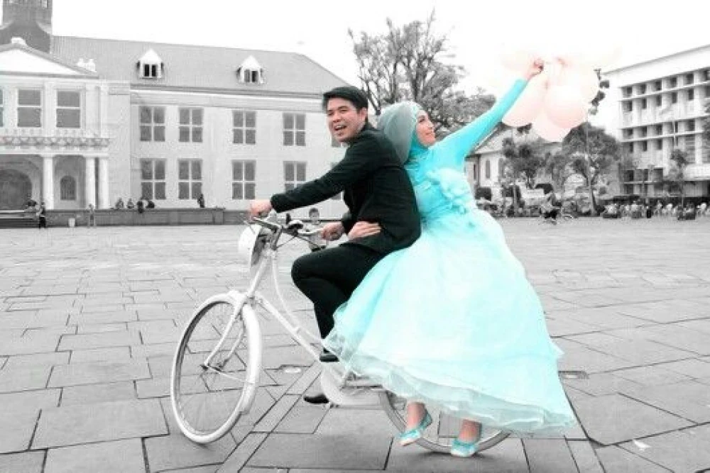 Detail Foto Prewedding Di Kota Tua Nomer 11