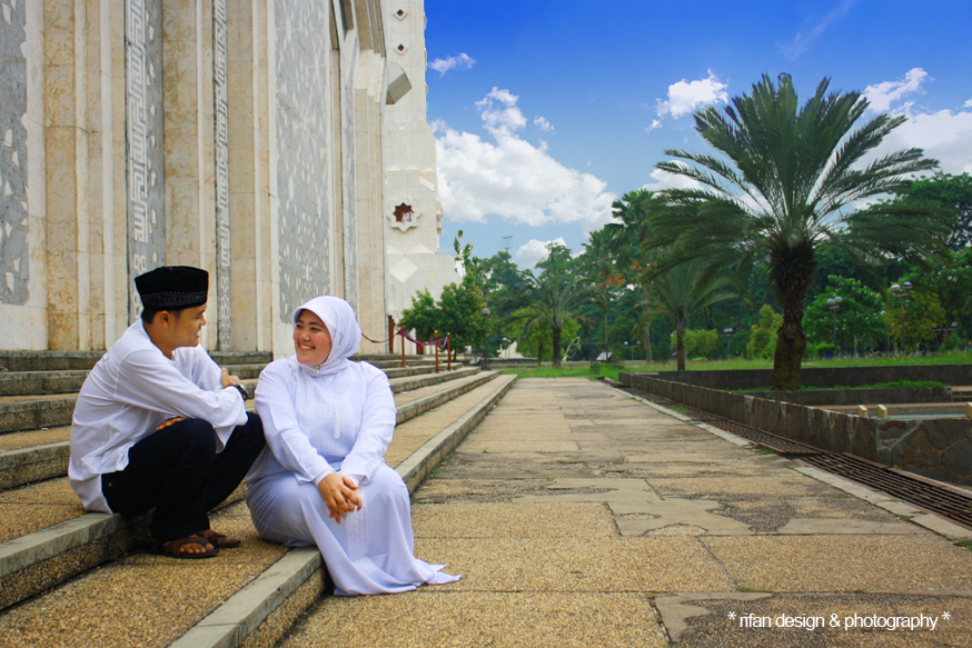 Detail Foto Prewedding Di Masjid Kubah Emas Nomer 14