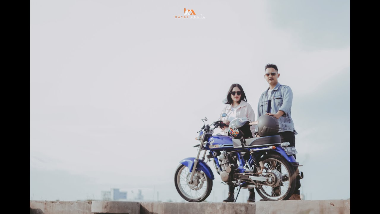 Detail Foto Prewedding Di Motor Nomer 38