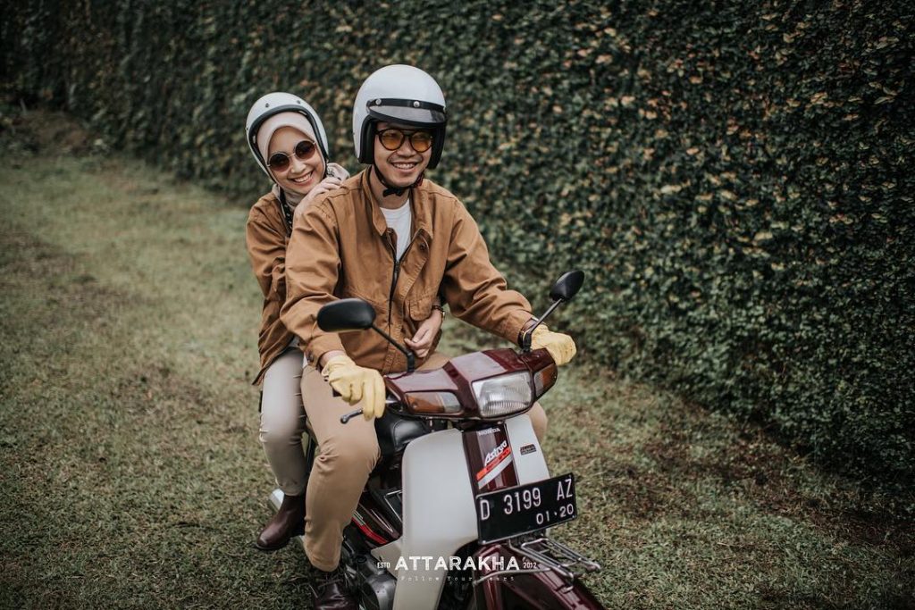 Download Foto Prewedding Di Motor Nomer 42