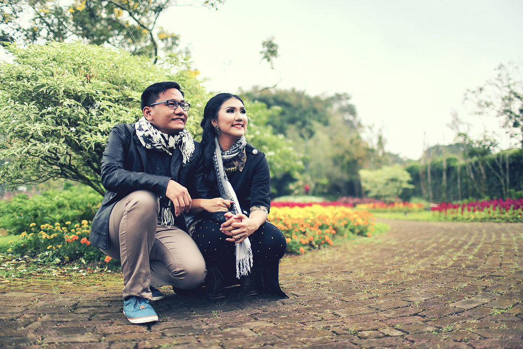 Detail Foto Prewedding Di Taman Bunga Nusantara Nomer 14