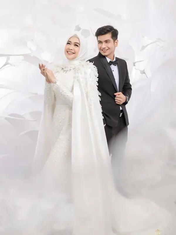 Detail Foto Prewedding Gaun Putih Nomer 13