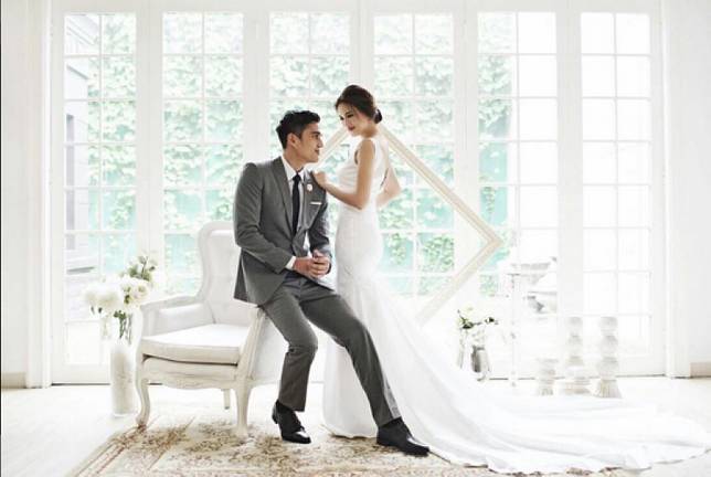 Detail Foto Prewedding Gaun Putih Nomer 38