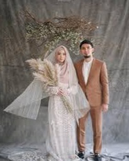 Detail Foto Prewedding Indoor Unik Nomer 38