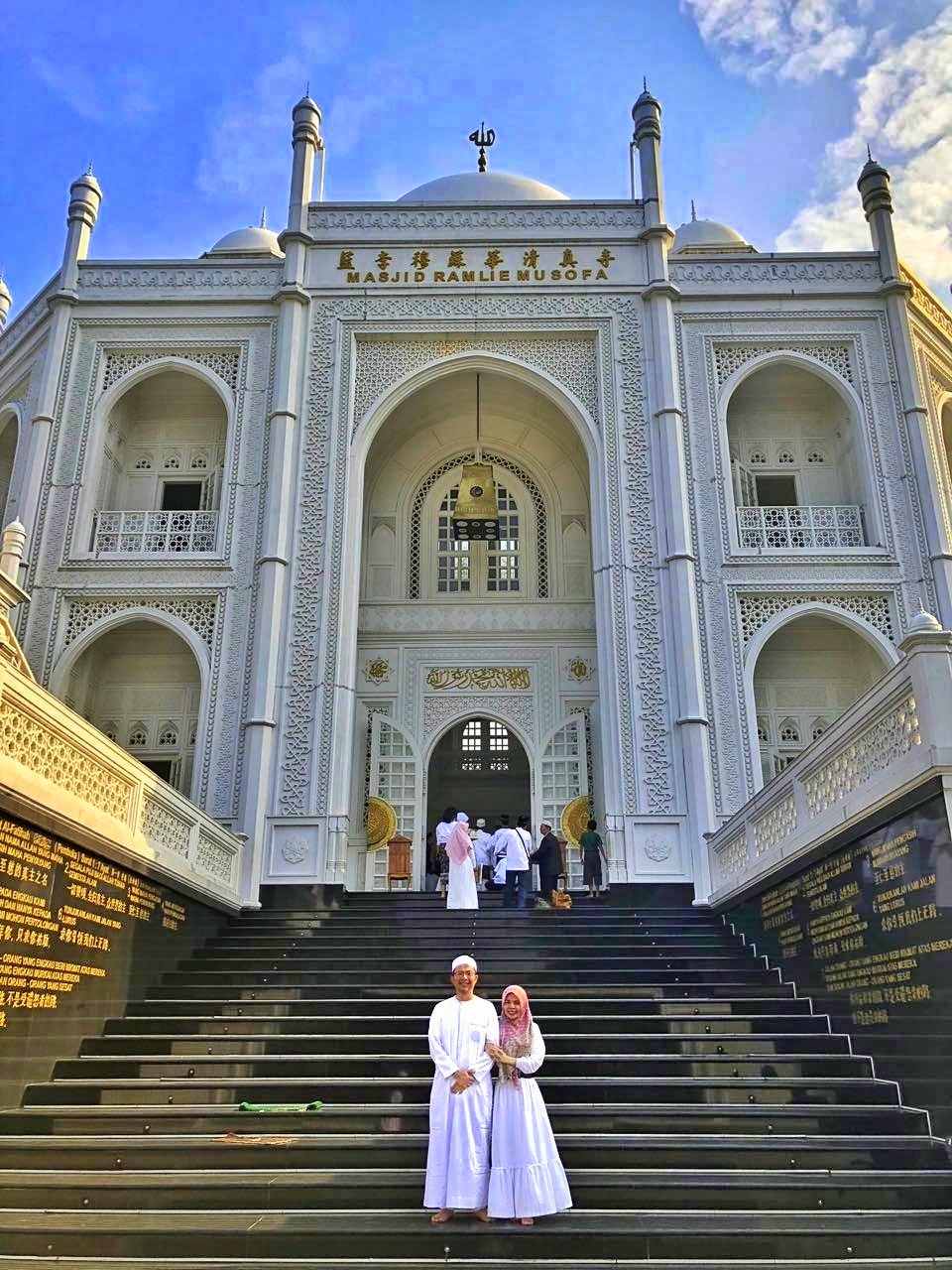 Detail Foto Prewedding Islami Di Masjid Nomer 39