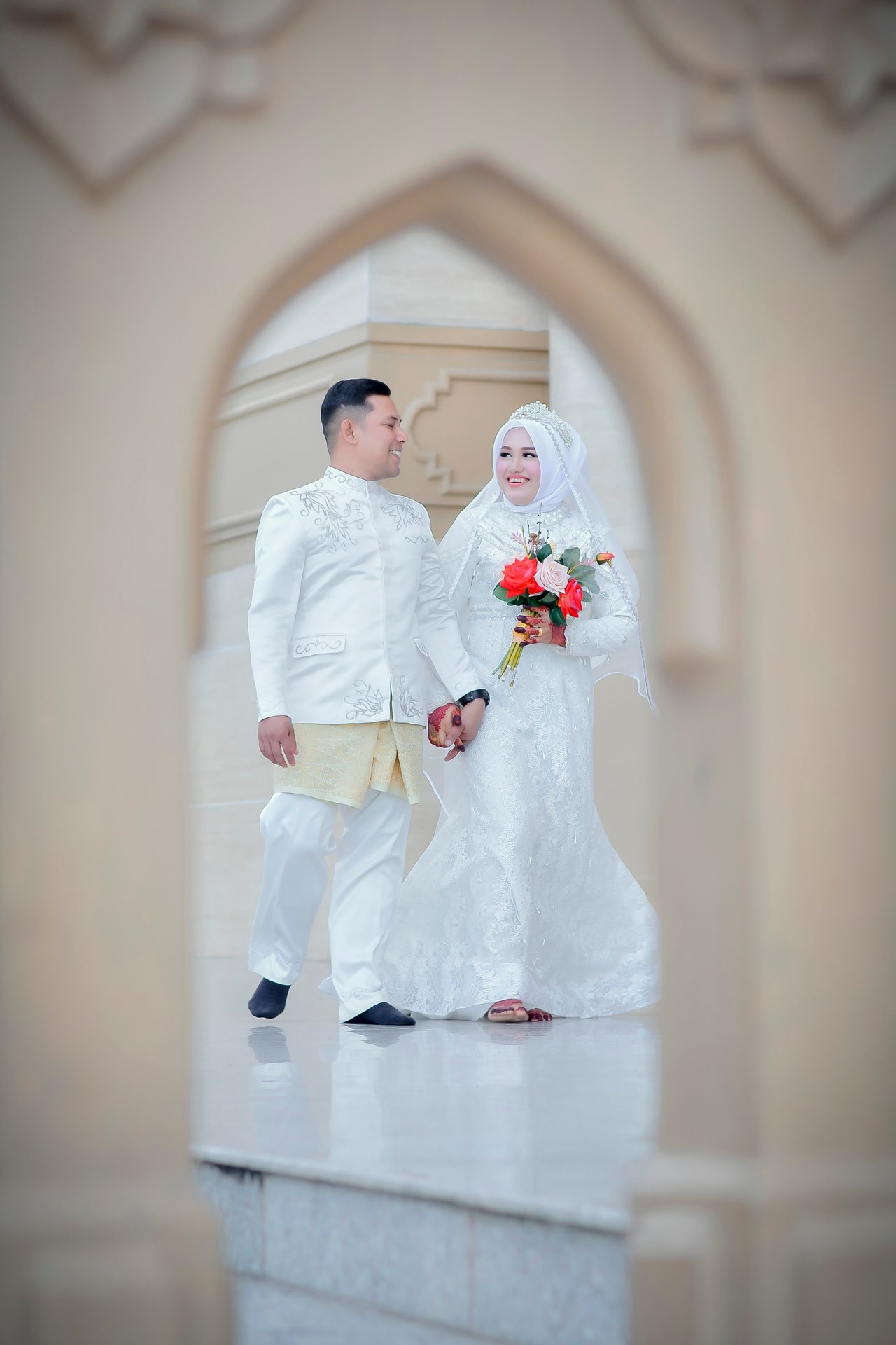 Detail Foto Prewedding Islami Di Masjid Nomer 43