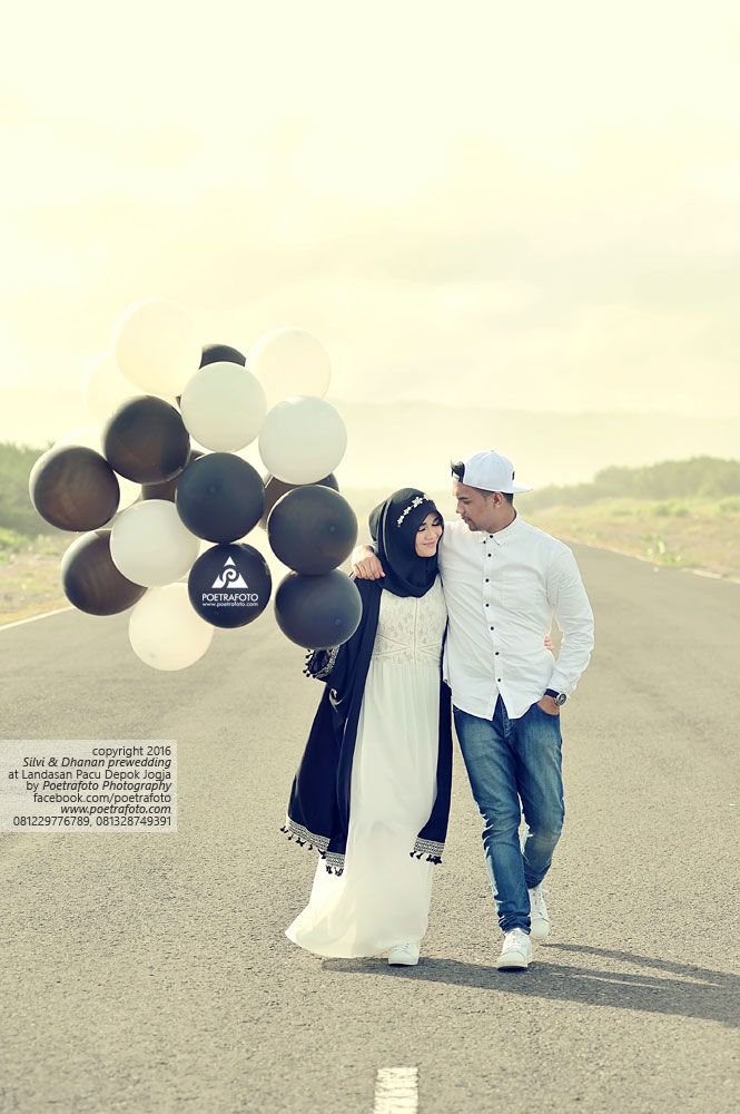 Detail Foto Prewedding Islami Di Pantai Nomer 12