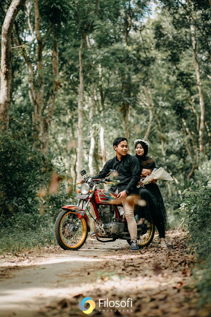 Detail Foto Prewedding Motor Cb Nomer 56