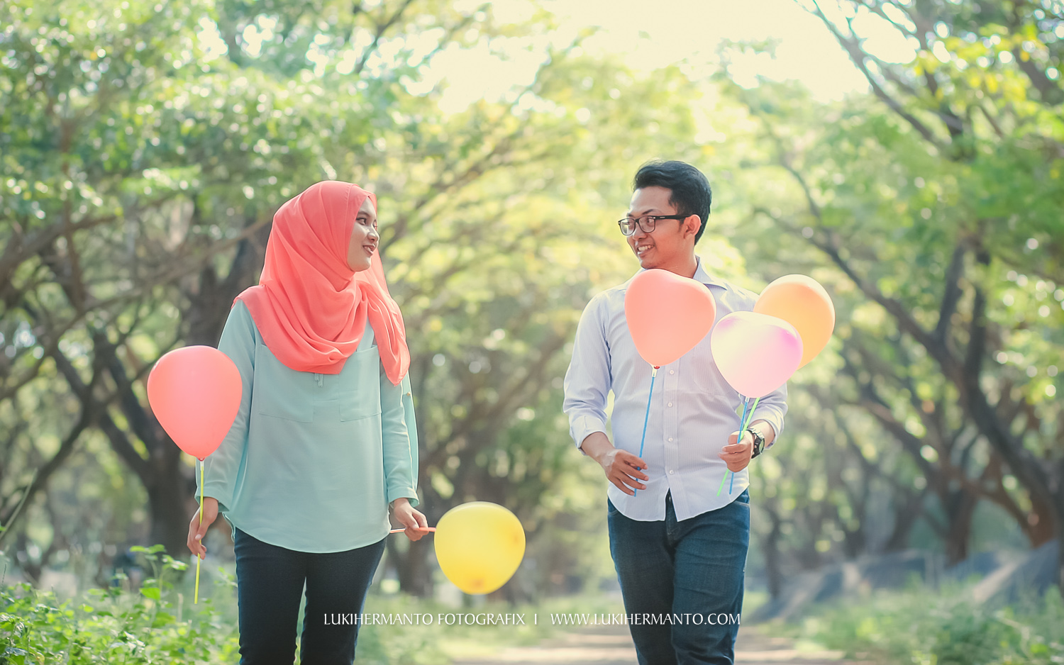 Detail Foto Prewedding Muslim Casual Nomer 15