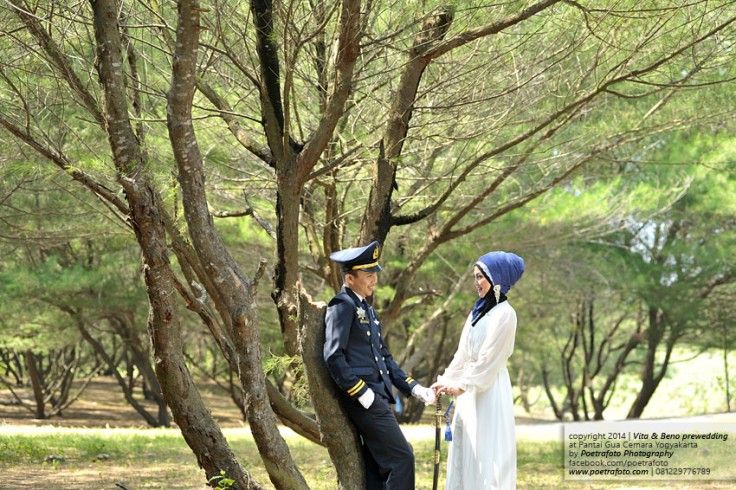 Detail Foto Prewedding Muslim Casual Nomer 9