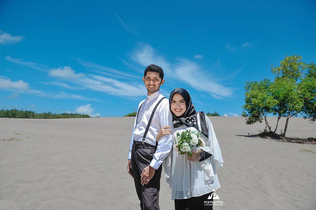 Detail Foto Prewedding Outdoor Casual Nomer 46