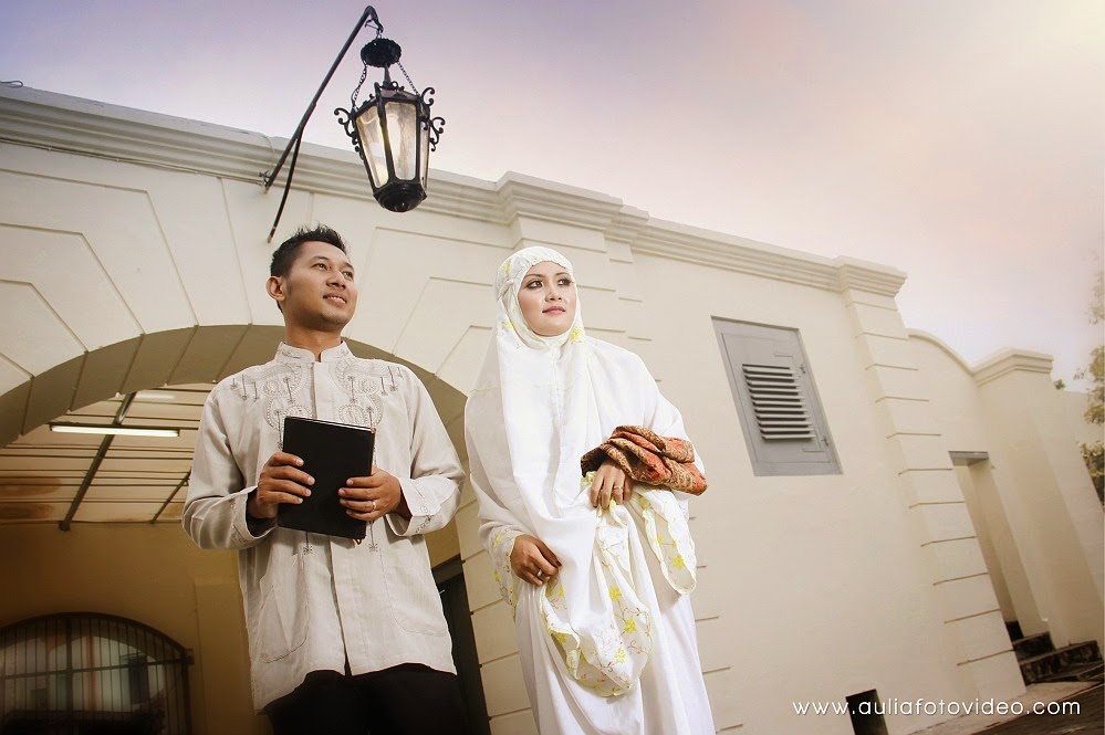 Detail Foto Prewedding Outdoor Muslim Nomer 12