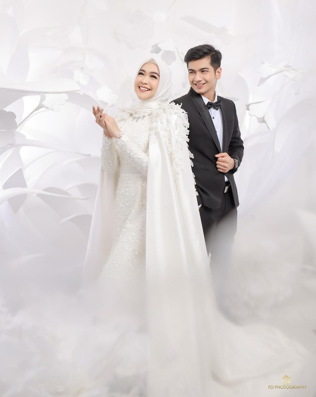 Detail Foto Prewedding Romantis Hijab Nomer 34