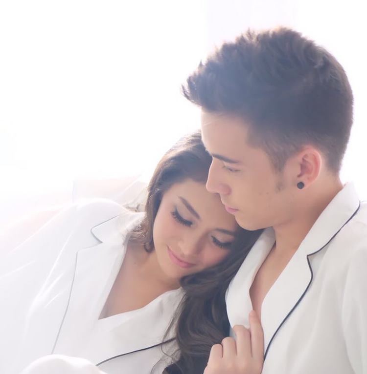 Detail Foto Prewedding Stefan William Nomer 42