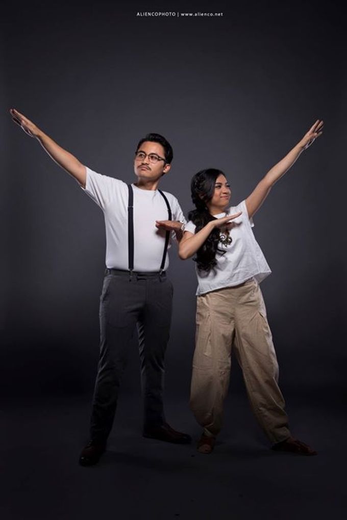 Detail Foto Prewedding Studio Simple Nomer 25