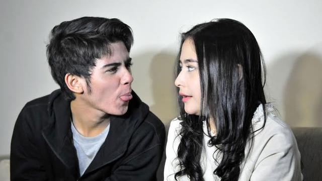 Detail Foto Prilly Dan Aliando Nomer 43